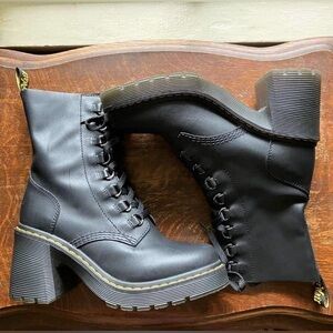 DMs Docs Dr Martens Black Boots Chesney